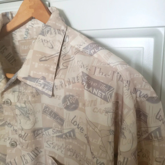 Hard Rock Cafe Minneapolis Save the Planet - 1971  - Picture 3 of 8